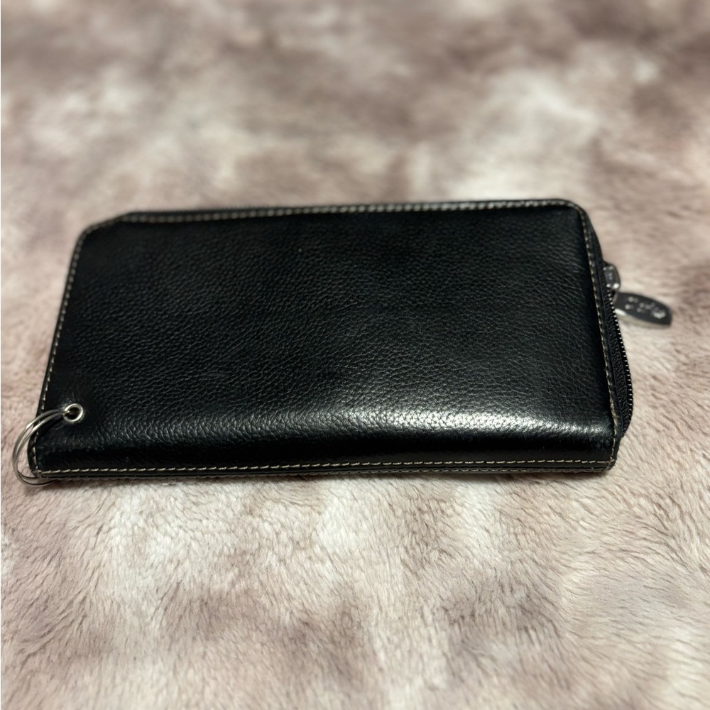 Clarks Black Leather Wallet with Zip